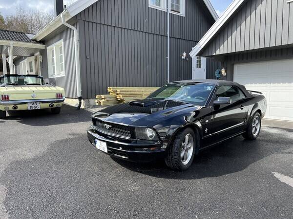 Kjøretøy - Ford Mustang convertible 2005 Kjøretøy - Ford Mustang convertible 2005