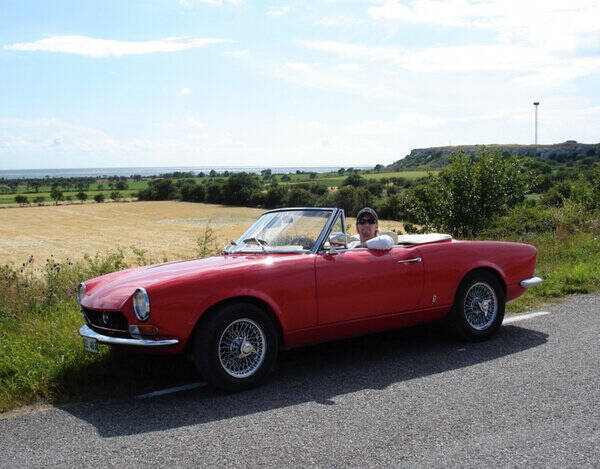 Fordon - Fiat 124 Sport Spider 1969