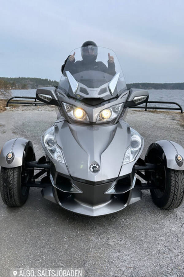 Rekvista -  CanAm Spyder 3-hjulig motorcykel Rekvista -  CanAm Spyder 3-hjulig motorcykel