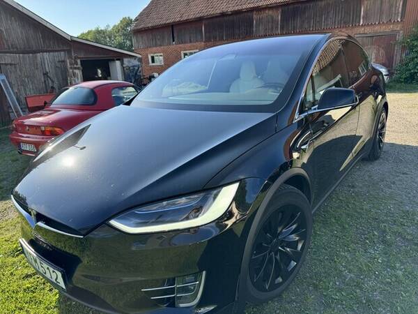 Fordon - Tesla X 