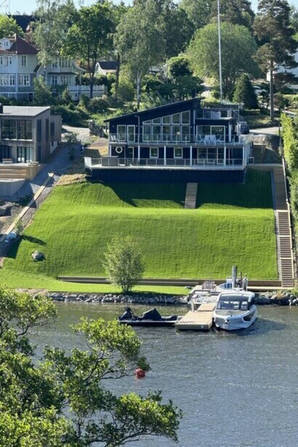 Hus - Elegant villa med sjötomt