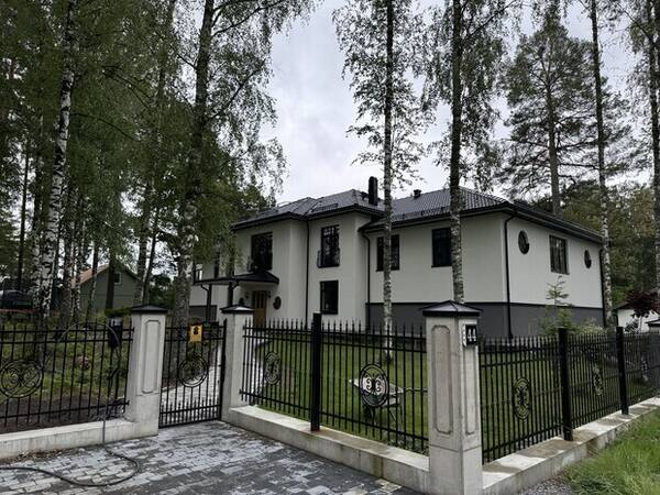 Hus - Villa 20 minuter från Uppsala  Hus - Villa 20 minuter från Uppsala