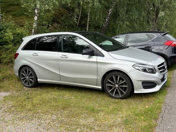 Fordon - Mercedez B180 Fordon - Mercedez B180
