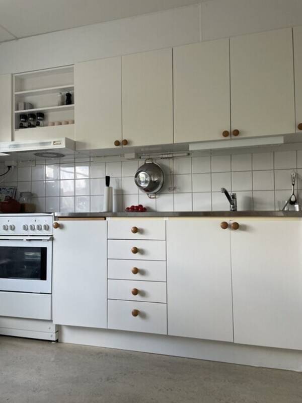 Lägenhet - Lägenhet med radhuskänsla, ej renoverad Lägenhet - Lägenhet med radhuskänsla, ej renoverad