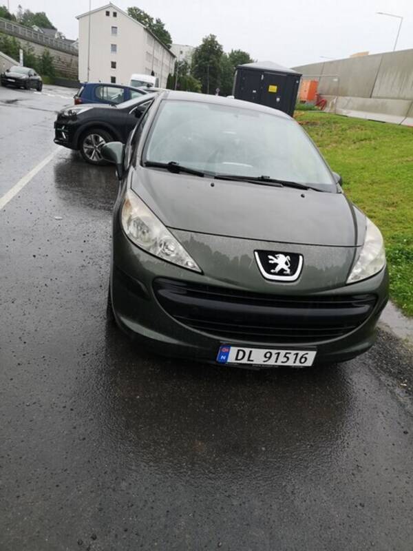 Kjøretøy - Peugeot 207 Kjøretøy - Peugeot 207
