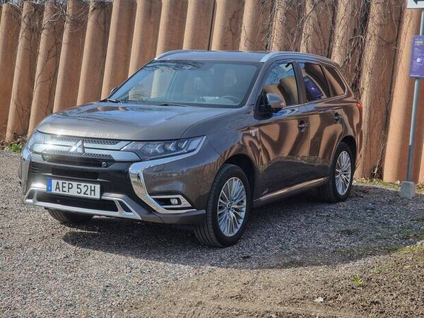 Fordon - Mitsubishi outlander