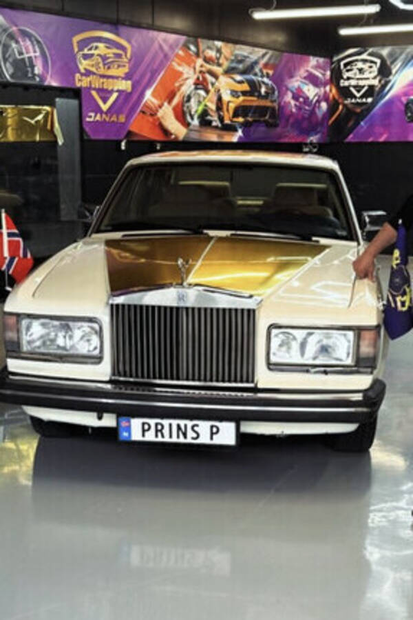 Kjøretøy - Rolls Royce Kjøretøy - Rolls Royce