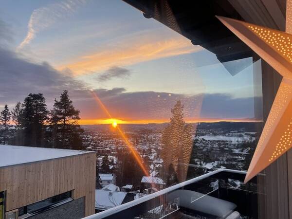 Hus - Enebolig i Holmenkollen