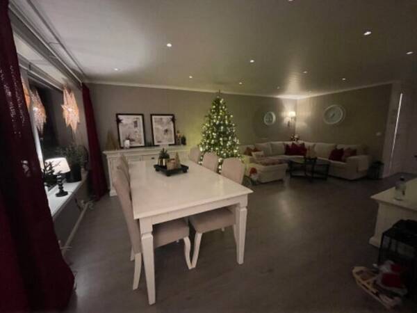 Hus - Lite hus med Hus - Lite hus med