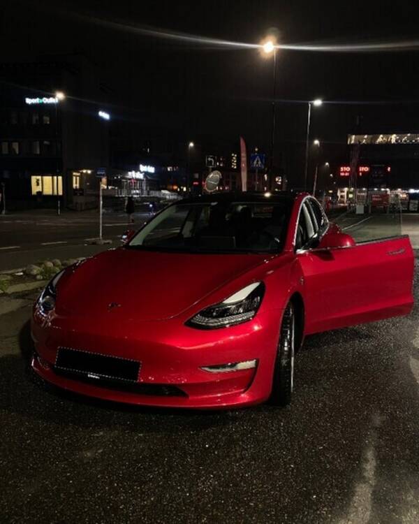 Kjrety - Tesla Model 3 - Rd