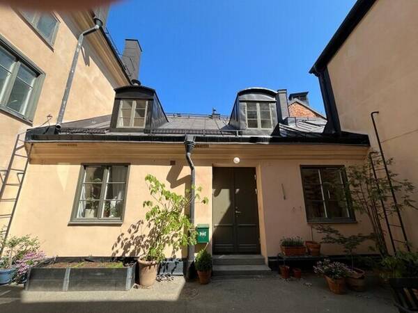 Lägenhet - Eget gårdshus på Södermalm Lägenhet - Eget gårdshus på Södermalm