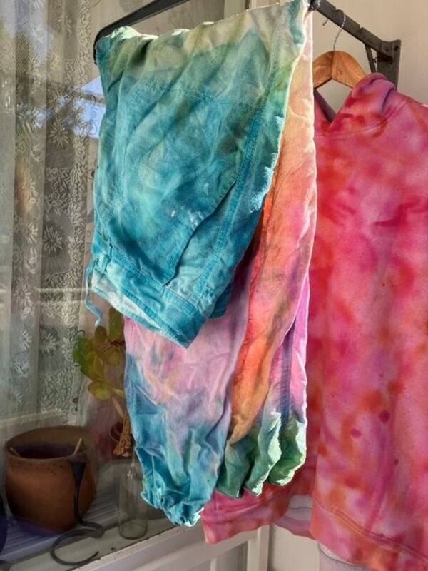 Rekvista - Kläder Rekvista - Kläder