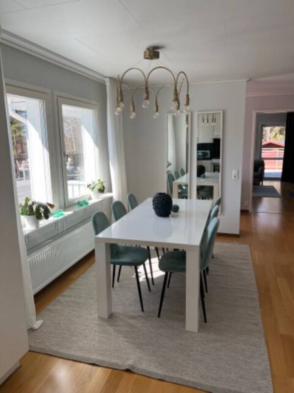 Hus - Hus i Vallentuna  Hus - Hus i Vallentuna