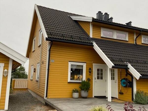 Hus - tomannsbolig med utsikt i Nesodden Hus - tomannsbolig med utsikt i Nesodden