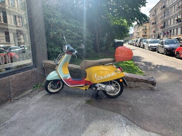 Revisitter - Piaggio Vespa Primavera (50) 