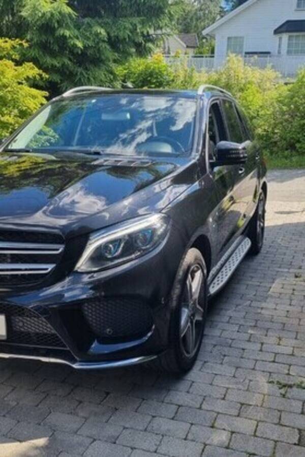 Revisitter - Mercedes  Gle 500 e  Revisitter - Mercedes  Gle 500 e