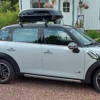 Mini Cooper. Mini Cooper.