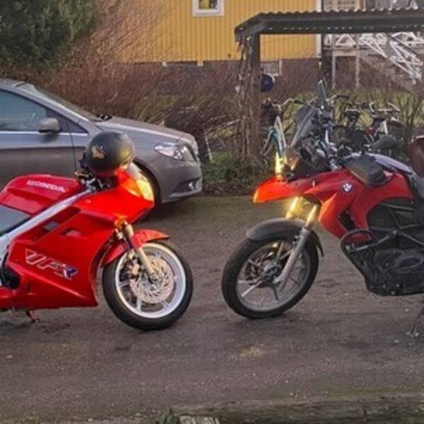 Fordon - Honda VFR 750 -90 & BMW800