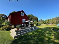 Röd villa m vita knutar Röd villa m vita knutar