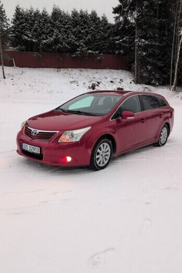 Kjøretøy - Toyota Avensis  Kjøretøy - Toyota Avensis