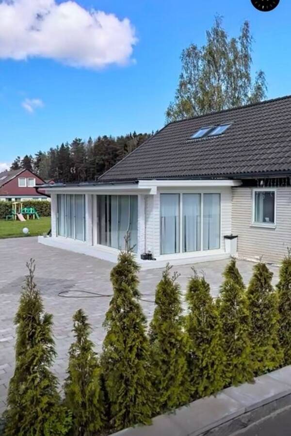 Hus - Villa med trdgrd 