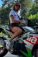 Aprilia RSV4   1000 kubik  Aprilia RSV4   1000 kubik