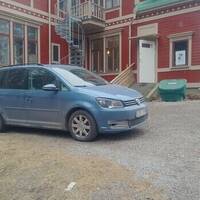 VW Touran 2011  VW Touran 2011