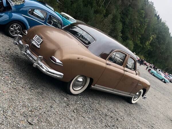 Kjrety - Kaiser Bermuda Tan 1950
