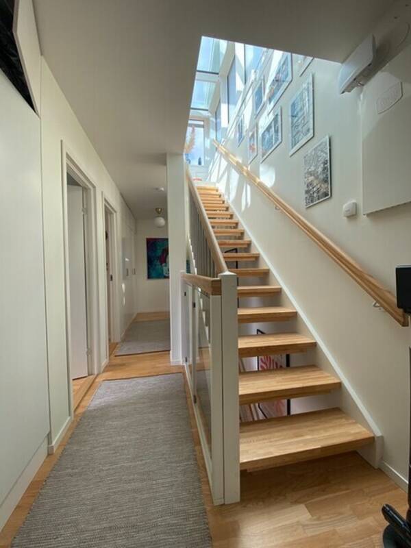 Hus - Hall