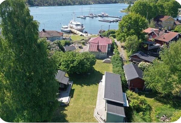 Sommarstuga - Hus i Furusund. Vinter bonat. 