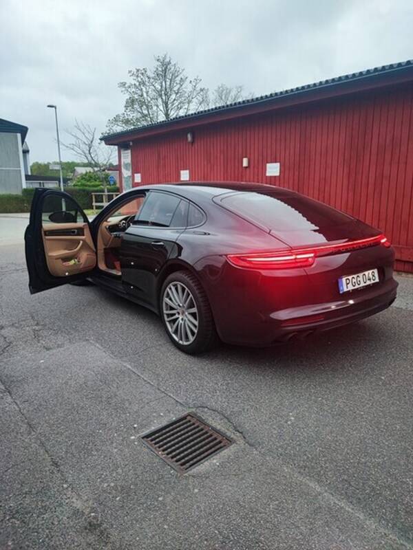 Fordon - Porsche panamera 