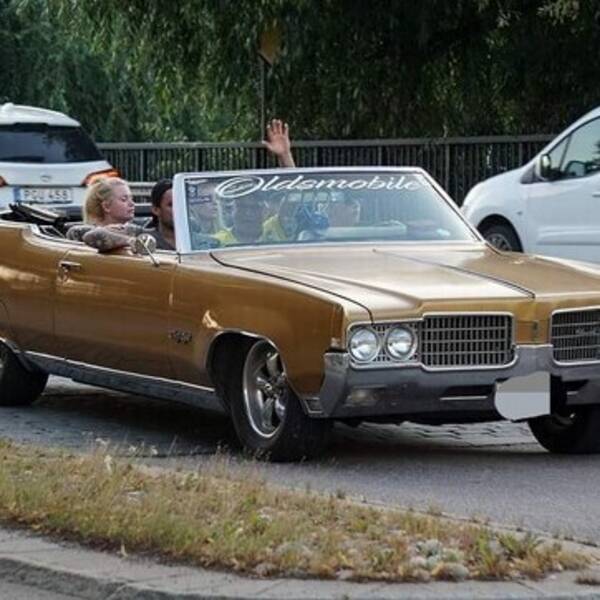 Fordon - Oldsmobile 98