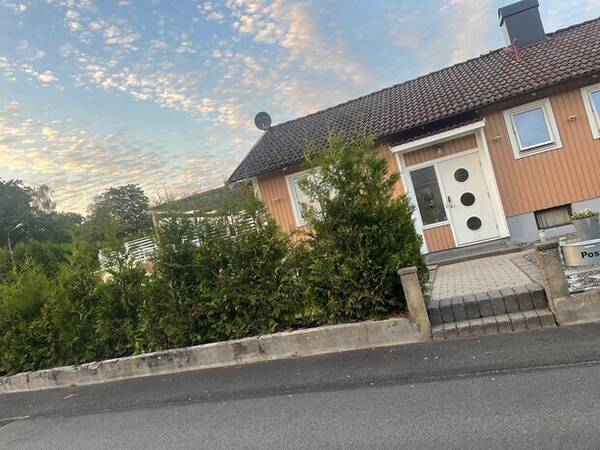 Hus - Hus 