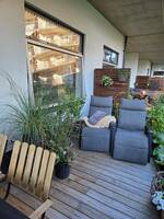 Liten lägenhet med terrass.  Liten lägenhet med terrass.