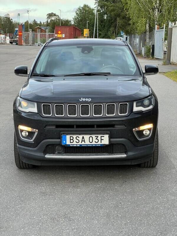 Fordon - Jeep Compass (svart) Fordon - Jeep Compass (svart)