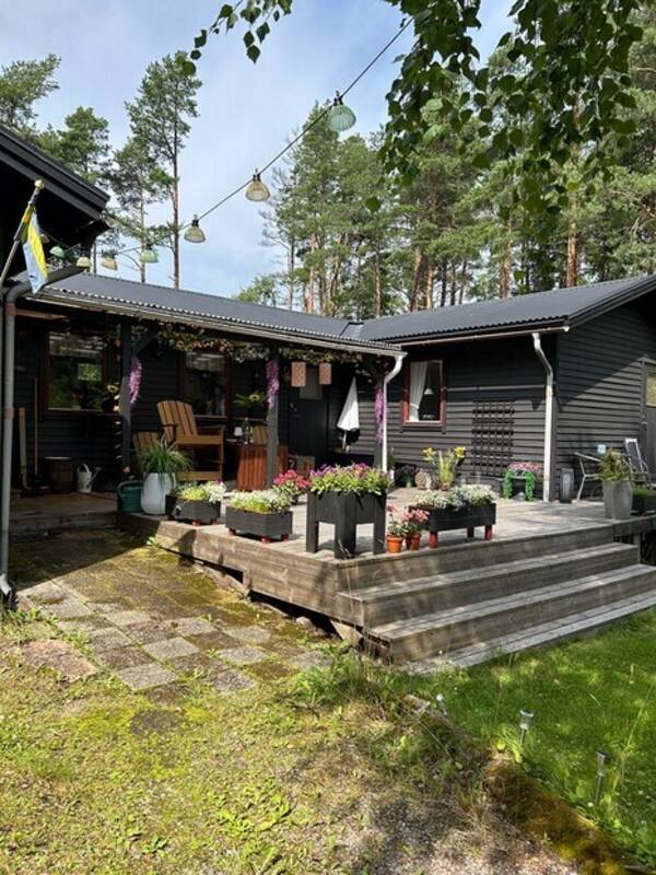 Sommarstuga - Sommarstuga i ngskr, Hllns (Uppland)