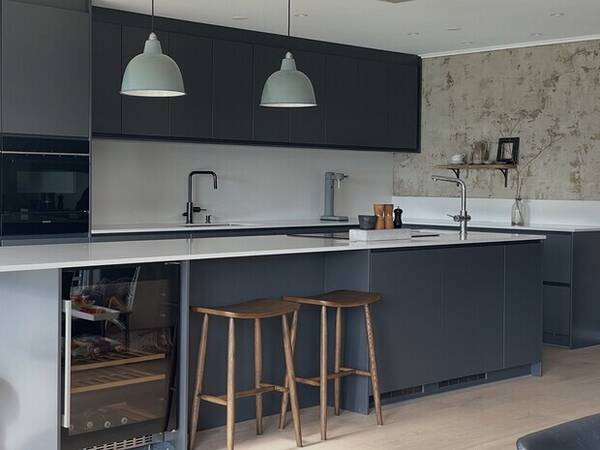Hus - Fint kk/matplats med fantastisk utsikt