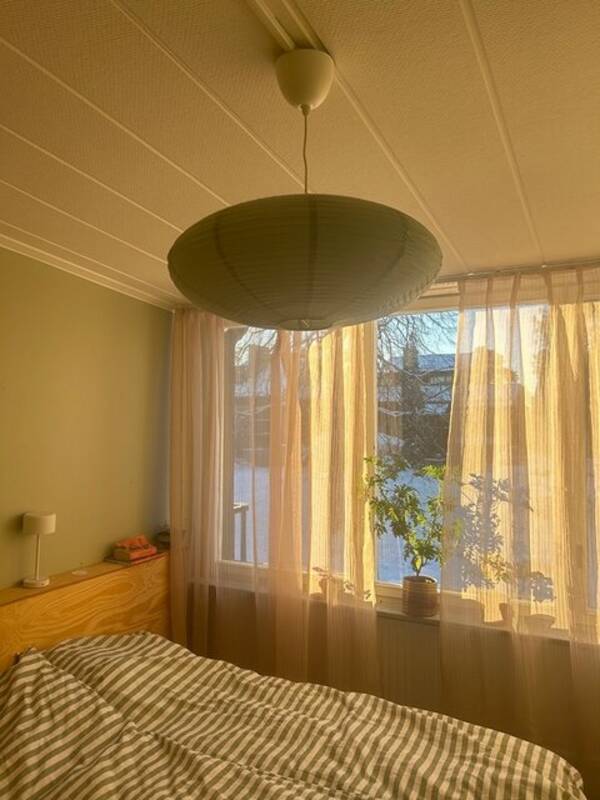Hus - Hall, sovrum och en del av kket