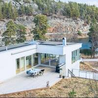 Villa  med havsutsikt, Nacka 