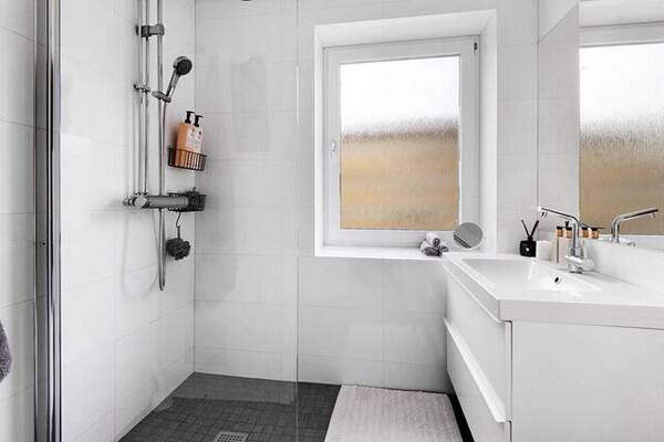 Lägenhet - Ljus gavellägenhet med tre sovrum. Lägenhet - Ljus gavellägenhet med tre sovrum.