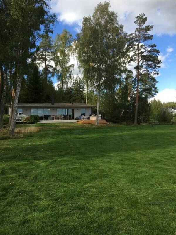 Sommarstuga - Modern stuga i Kristinehamn