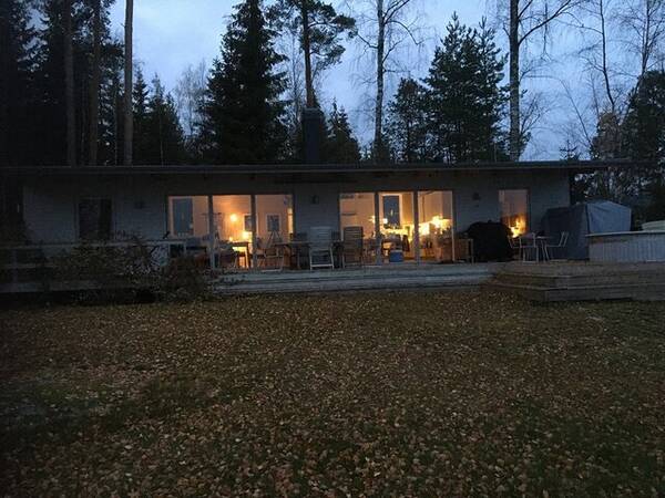 Sommarstuga - Modern stuga i Kristinehamn