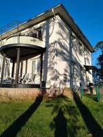 vackert och mystiskt gammalt hus, precis