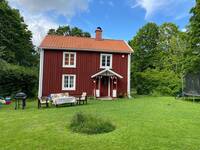 Klassisk sommarstuga utanför Örebro