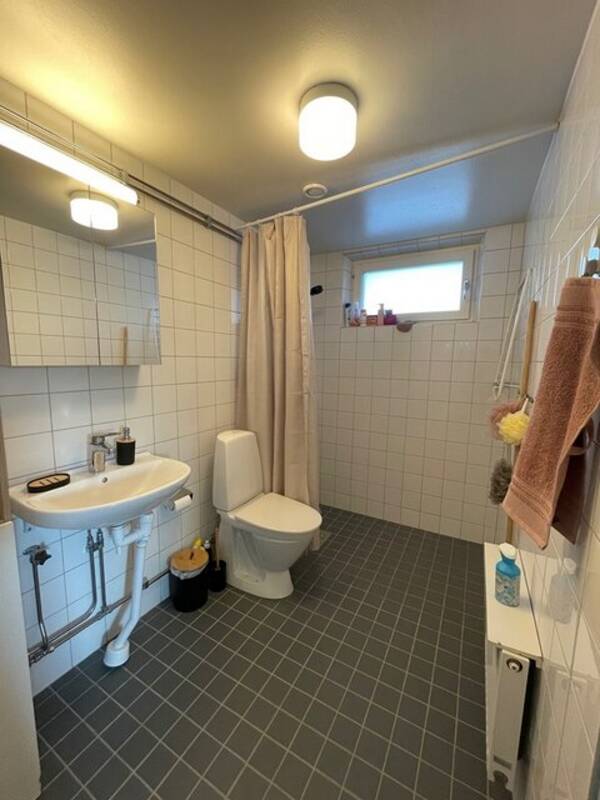 Lägenhet - Stor tvåa i husby