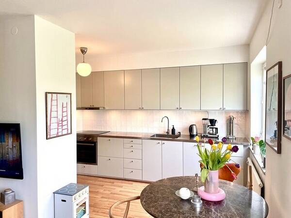 Lägenhet - Ljus 2,5a i Årsta med öppen planlösning