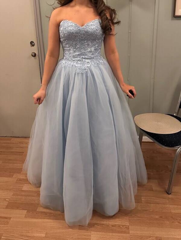 Revisitter - Ballkjole 