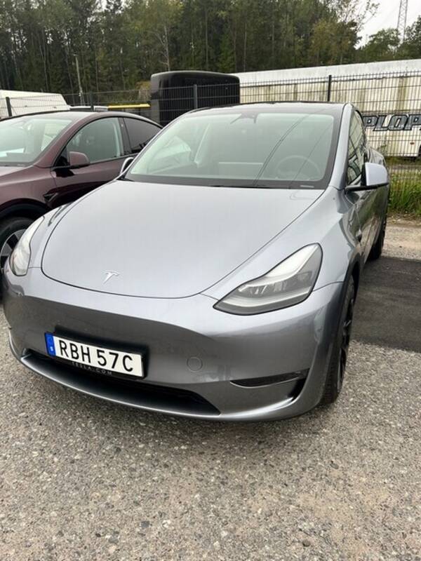 Fordon - Tesla Y Performance