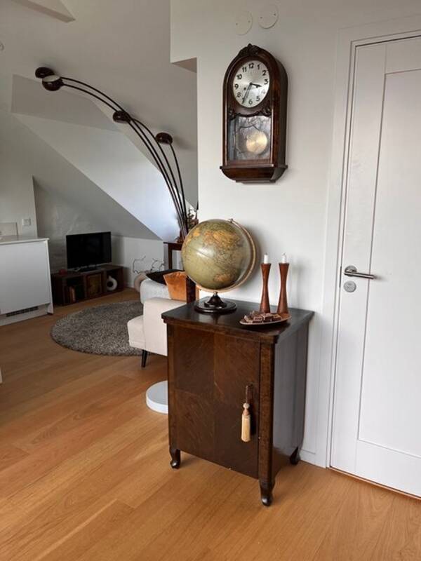 Lägenhet - Vindsvåning i Midsommarkransen 