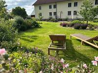 Kringbyggd gård från 1812. Ladugård 1700